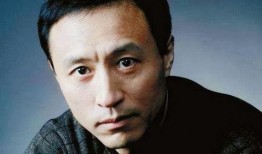 胡歌爆料恩师王洛勇视频,温情互动引网友热议